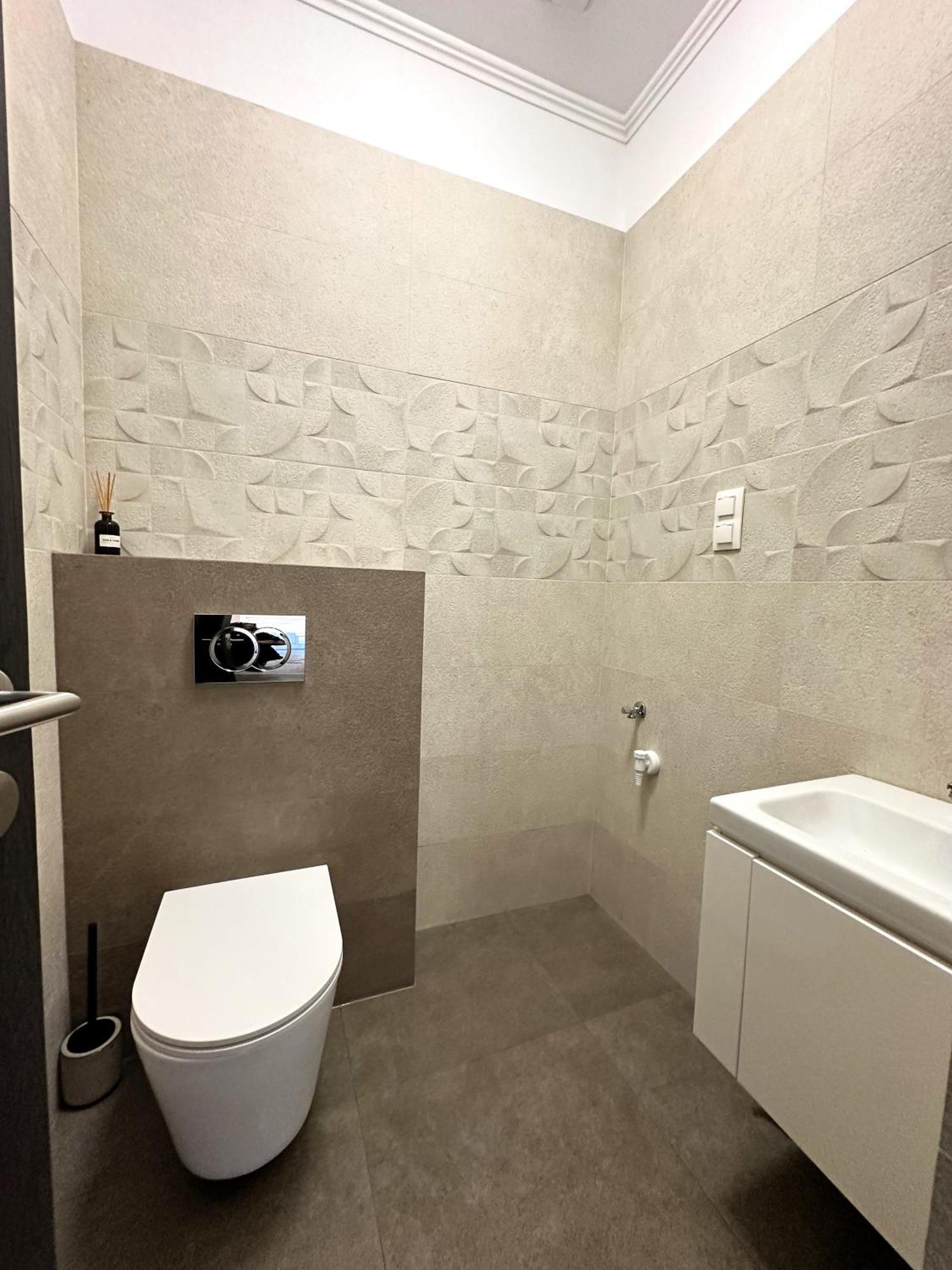 Berzsenyi Apartmanhaz Kaposvár Esterno foto